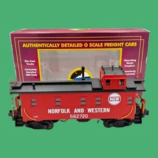 MTH 20-91027 O Gauge Norfolk & Western Steel Caboose #562720