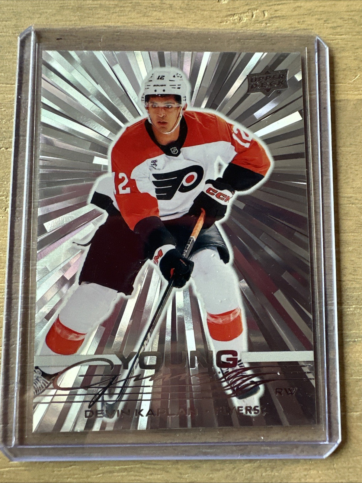 ✅ 2025-26 UPPER DECK YOUNG GUNS OUTBURST #473 DEVIN KAPLAN RC FYLERS