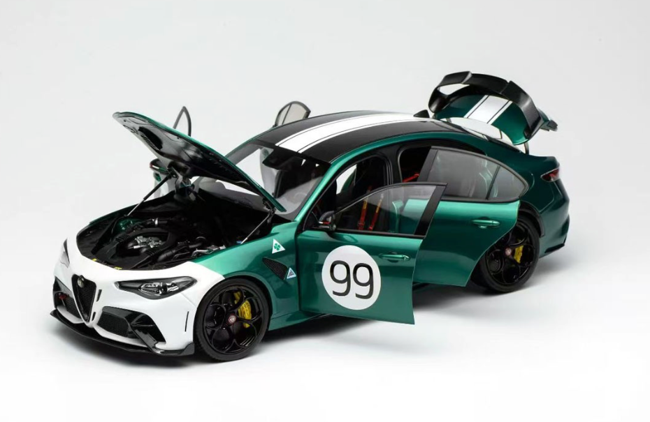 ミニカー 1/18 Alfa Romeo Giulia GTAm 1/18 Motorhelix Alfa Romeo Giulia GTAm in metallic Green Limited