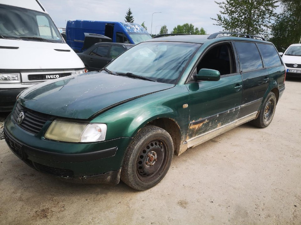 8E0201653AB Réservoir à Carburant Support ATJ for Volkswagen Pa