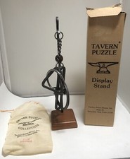 Tucker-jones Tavern Puzzle - W/ Display Stand Clef Hanger