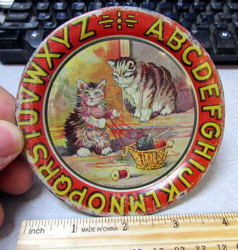 vintage RARE Tin Litho Ohio Art Toy 4.25" Plate kitty Cats & Yarn, Alphabet