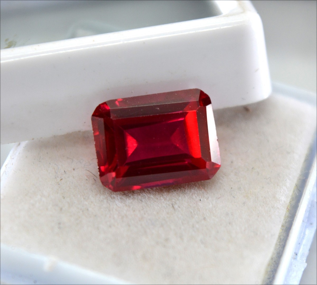 rubyページ Ruby Pave Earrings - Oval 2.08 Ct. - 18K White Gold #J9911