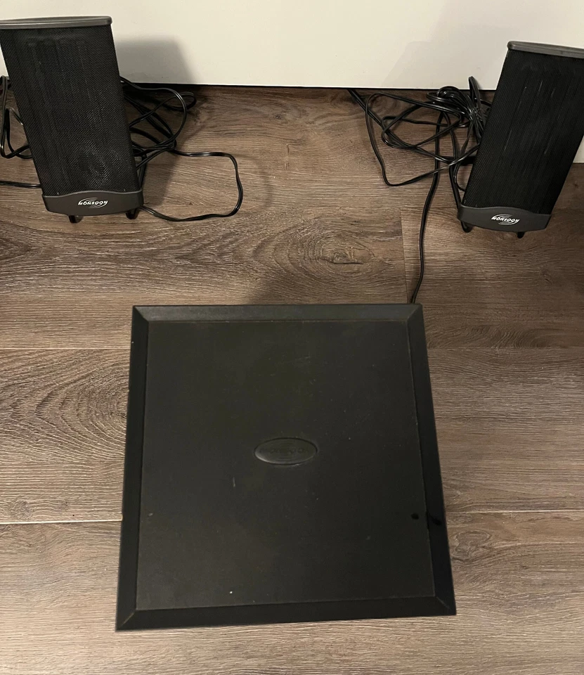 Monsoon MM-700 Flat Panel Speaker System (2) with a Subwoofer - Image 4 of 4