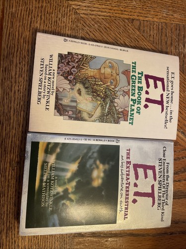 Lot of 2 E.T. The Extra Terrestrial & ET The Book Of The Green Planet Sequel