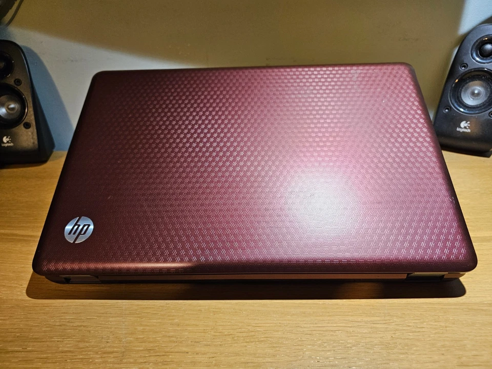 15" HP G62-b50sa Core i3-350M 2.27GHz 4GB 500GB Red Windows 10 Laptop - Image 4 of 4