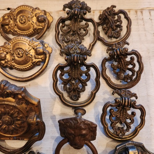 21 Stück Vintage + Antik Schubladenbeschläge Mix Metall Konvolut Messing, Zinn etc. - Bild 3 von 16