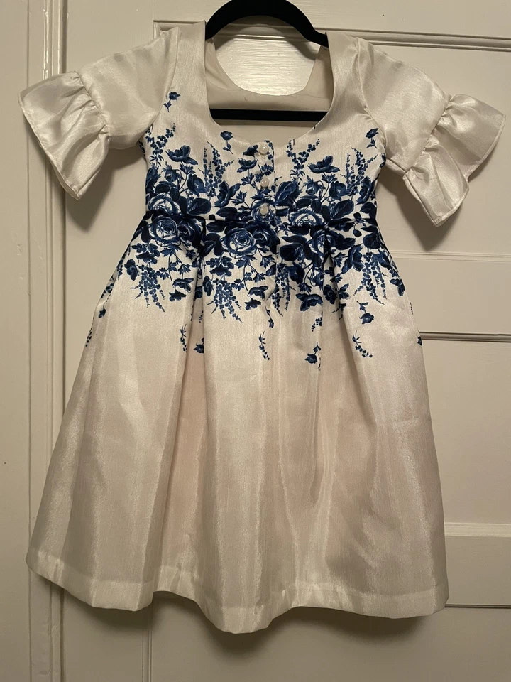 Janie And Jack Cream And Blue Floral Dress with Flutter Sleeves Size 5 - Image 2 of 4