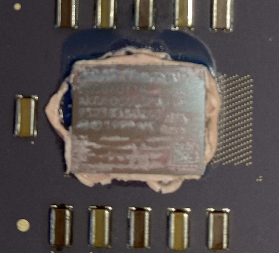 AMD Duron D850AUT1B 850MHz Socket 462 / Socket A Ceramic Vintage Processor - Image 2 of 4