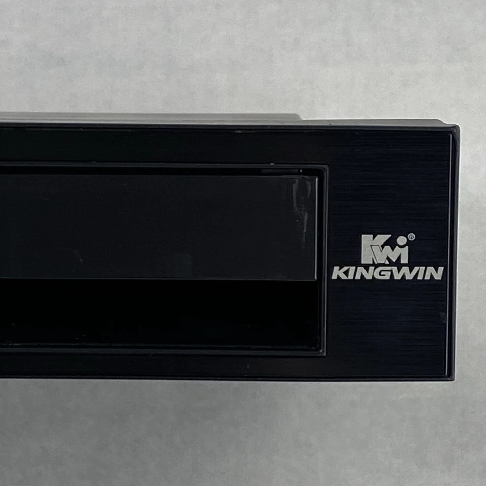 Kingwin KF-252-BK 2.5-inch / 3.5-inch Internal SATA Tray-Less Hot Swap Rack - Image 4 of 4