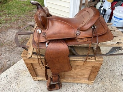 Western Trail Saddle Brown 15    Appears to Be Simco   Model 8500