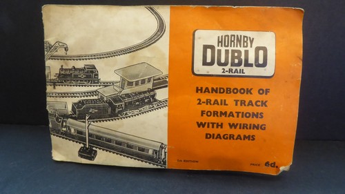 Hornby Dublo 2 Rail Handbook Track Formations with Wiring Diagrams 5th Edition