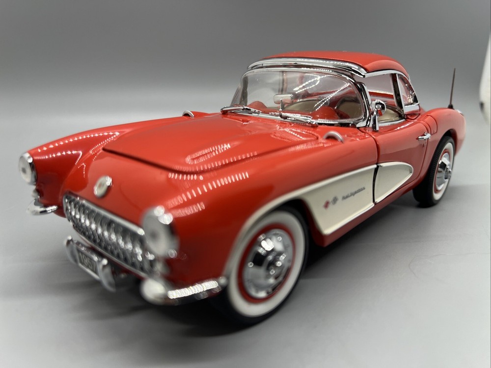 Franklin Mint 1957 Corvette 'Fuelie' Fiberglass Edition B11ZB80 - 1/24 Scale