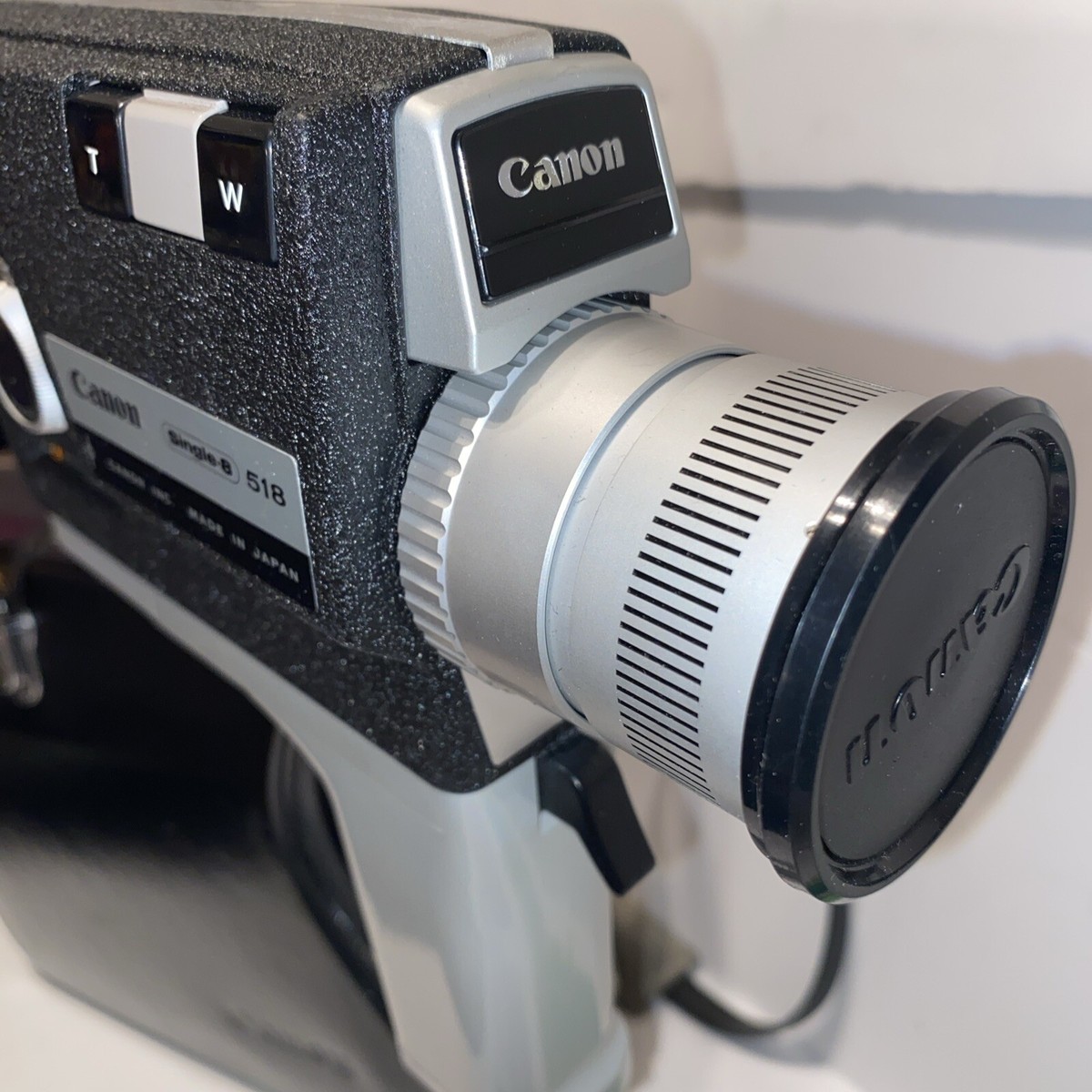 キャノン　Canon Single-8 518 SV 8mmシネカメラ Canon Single-8 518 Auto Zoom 8mm Film Movie Camera/ With