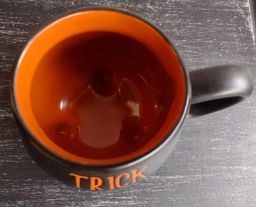 15 oz Hyde and Eek Boutique Stoneware Trick or Treat Cauldron Mug - Picture 6 of 7