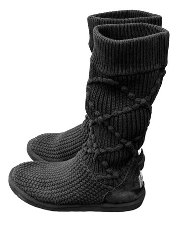 UGG Australia 5879 Womens Classic 