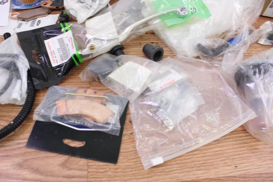 Lote de piezas diversas NOS OEM POLARIS / SUZUKI / KAWASAKI  Foto 2 de 4