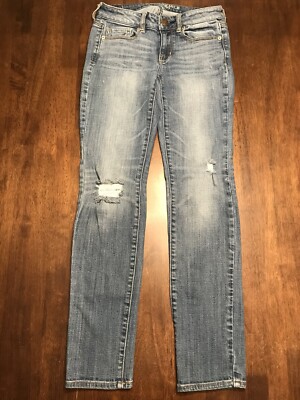 AMERICAN EAGLE LIGHT WASH DENIM JEANS *SIZE 2 REG* SKINNY STRETCH DESTROYED