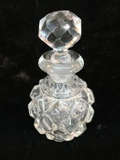 Vintage Glass Perfume Bottle w/Matching Stopper Diamond Pattern
