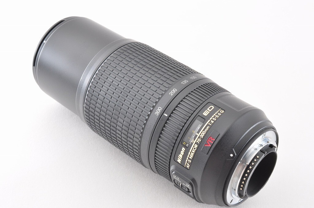 Nikon AF-S NIKKOR 70-300mm f/4.5-5.6 G ED VR Zoom Lens Black F