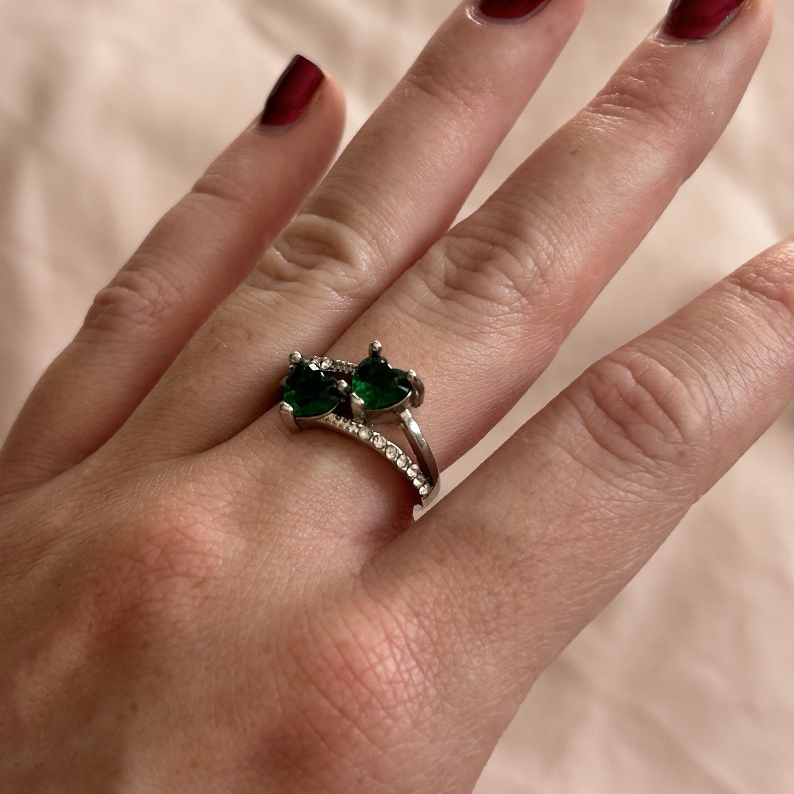 Emerald Green Double Heart Statement Ring – Size 7 - image 2