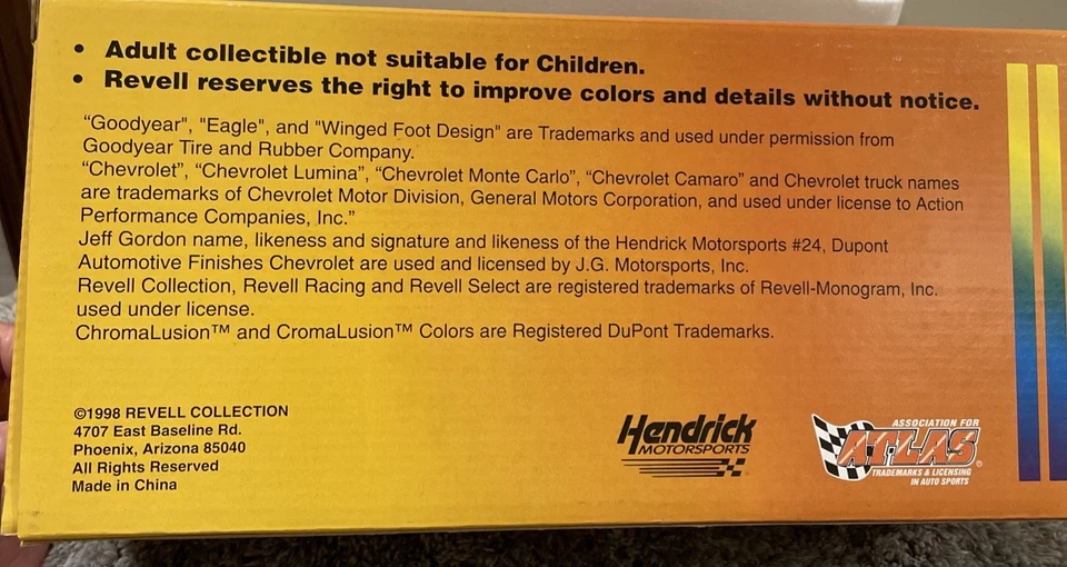 1998 Revell Collection Jeff Gordon 1/18 Scale Dupont Chromalusion 1 / 5,004 Rare - Image 4 of 4