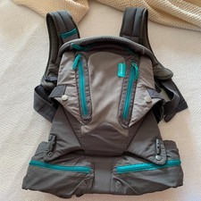 Infantino Baby Carrier Carry on multi-pocket carrier