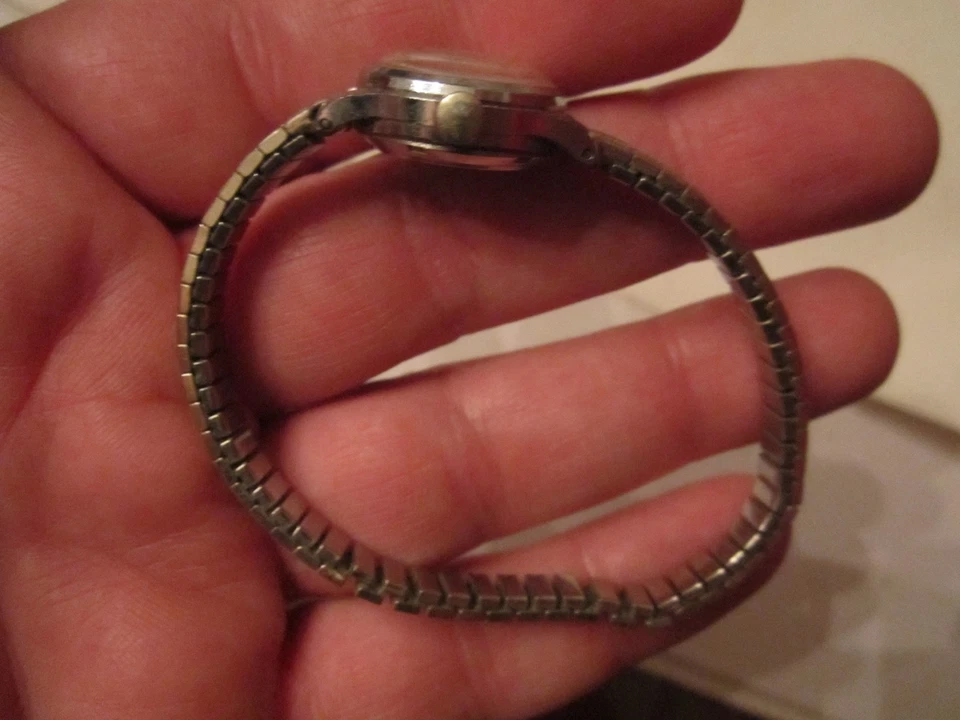 RELOJ AUTOMÁTICO ELOGA 17 JEWEL VINTAGE PARA DAMA - Foto 3 de 3