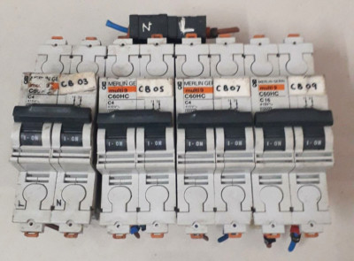 8pcs Merlin Gerin Multi9 C60HC C4 C16 circuit breaker