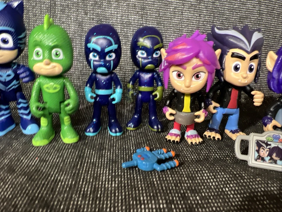 Lote de figuras PJ Masks 3" Wolfie Kids Howler Kevin Villains Romeo Luna Ninja Foto 3 de 4