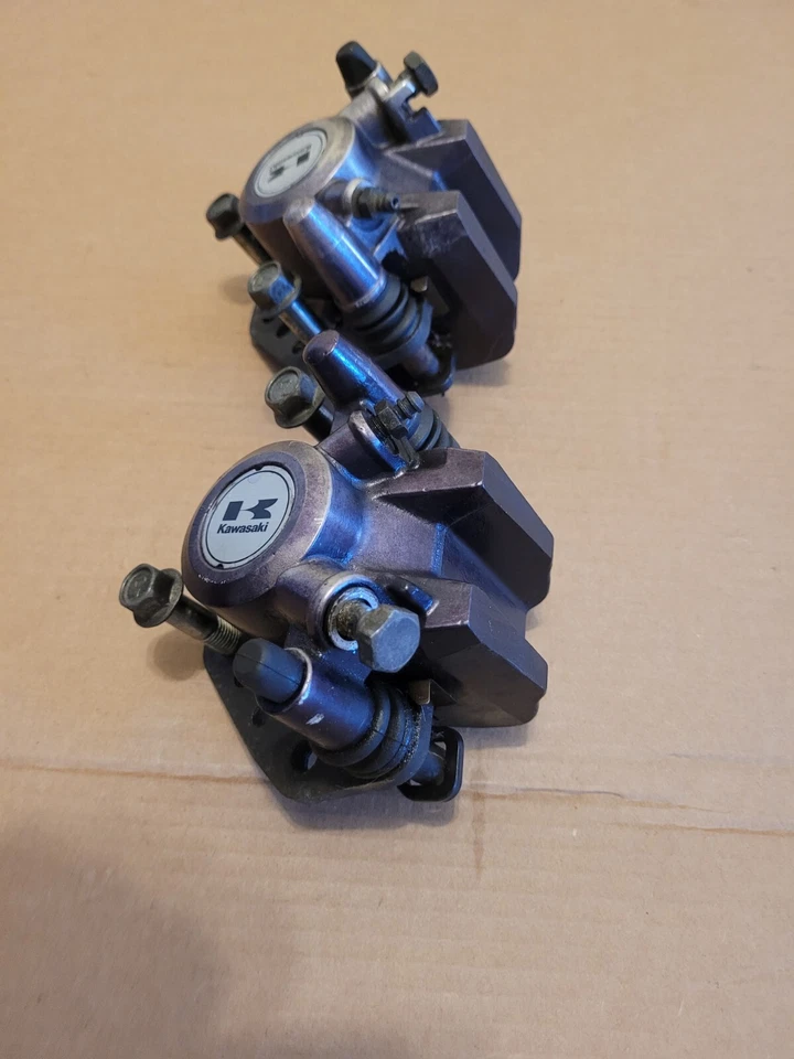 Conjunto pinza kawasaki zn1100 ltd, delantera Foto 4 de 4