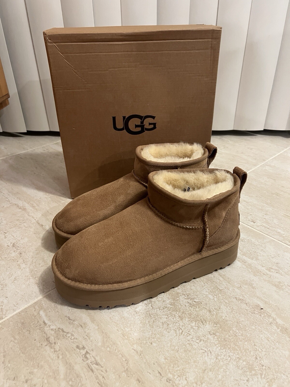 AUTHENTIC UGG Classic Ultra Mini Boot for Women - Size US 8 - Brown
