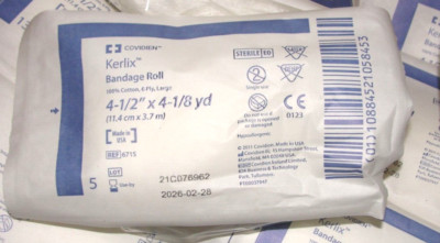 Kerlix Fluff Bandage Roll Gauze 6-Ply 4.5'' X 4.1 Yard Roll Sterile Box of 72