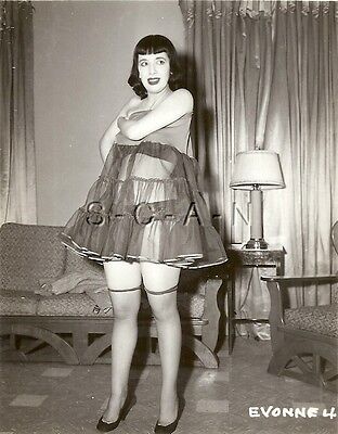 Original Vintage 1940s-60s Semi Nude RP- Irving Klaw- Bra 