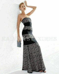 vestido de renda tomara que caia