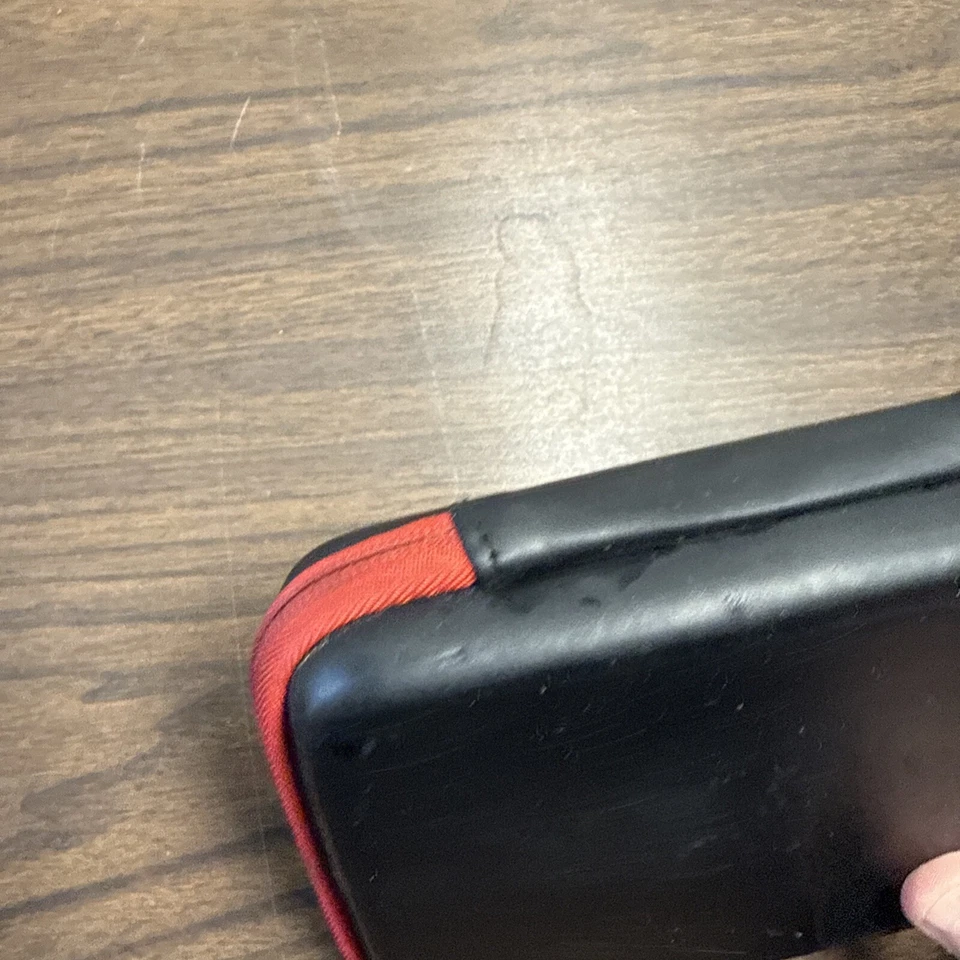 Insignia Starter Case para Nintendo 3DS - Preto / Vermelho - Imagem 3 de 4