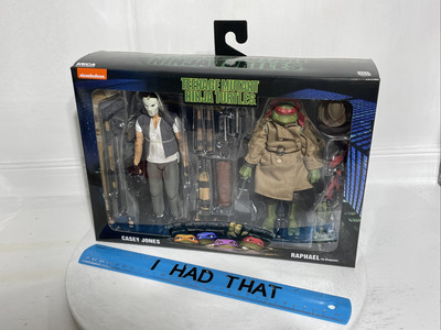 NECA Teenage Mutant Ninja Turtles Casey Jones & Raphael In Disguise Figures