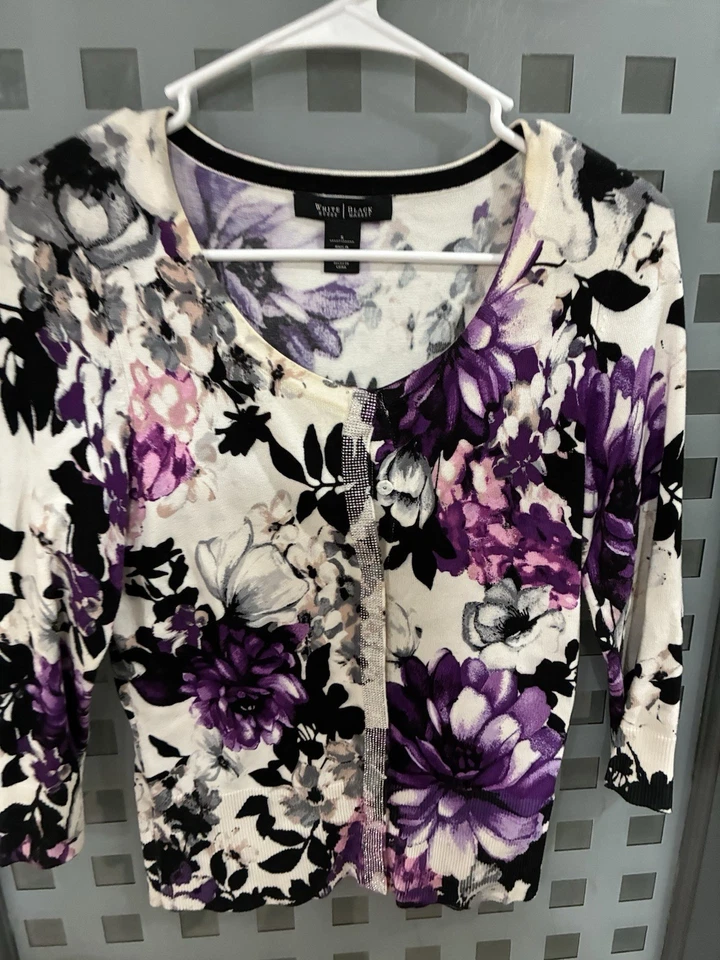 Cárdigan floral White House Black Market para mujer talla S púrpura manga 3/4 a presión Foto 2 de 4