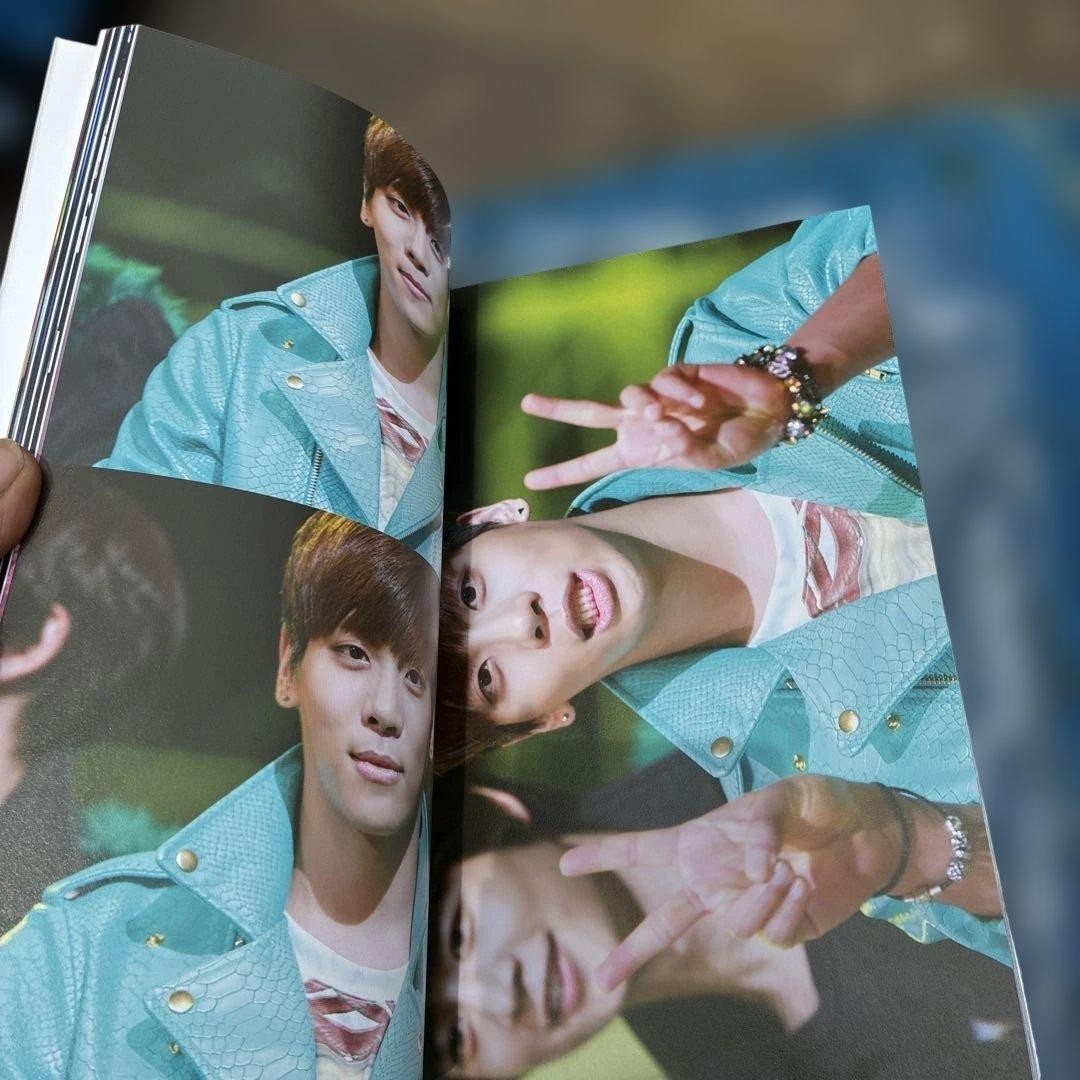 SHINee ジョンヒョン写真集 GLORIEUX CONQUERANT SHINee Jonghyun Photo Collection GLORIEUX CONQUERANT K-Pop