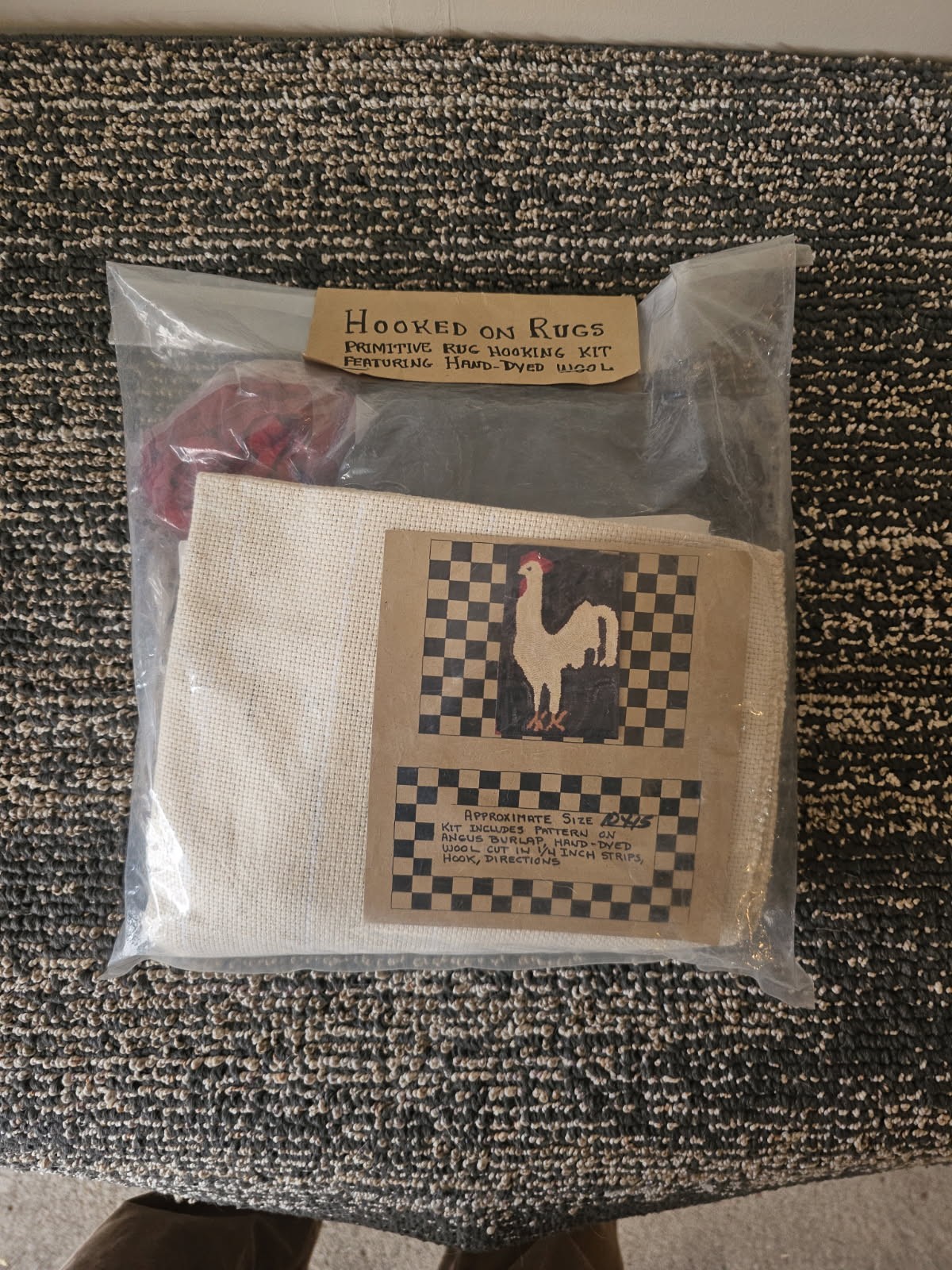 Hooked On Rugs Primitive Rug Hooking Kit Approximate Size 10 x 15 New Sealed VTG