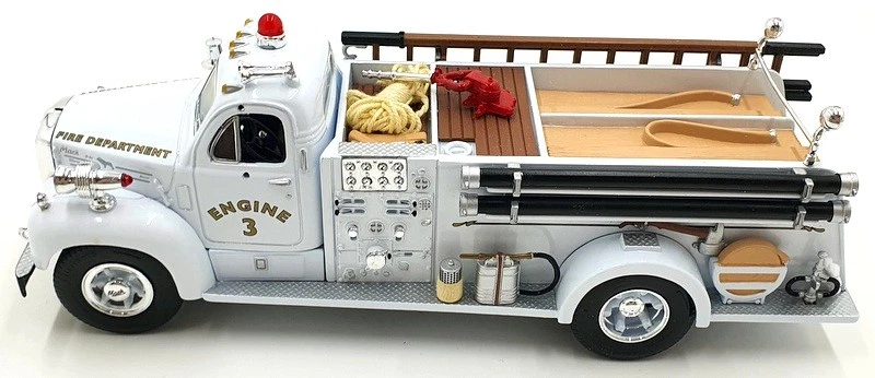 First Gear 1/34 Scale 19-2246 - 1960 Mack B-Model Pumper Engine 3 - Image 3 of 4
