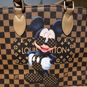 Mickeyルイ・ヴィトン
ヴィバ・シテPM Wish Louis Vuitton Mickey handbag review - YouTube
