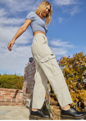 BDG Urban Outfitters Blain Damen Elfenbein Skate Jeans W28 L32 UVP55£ NEU KOSTENLOSER UKPP
