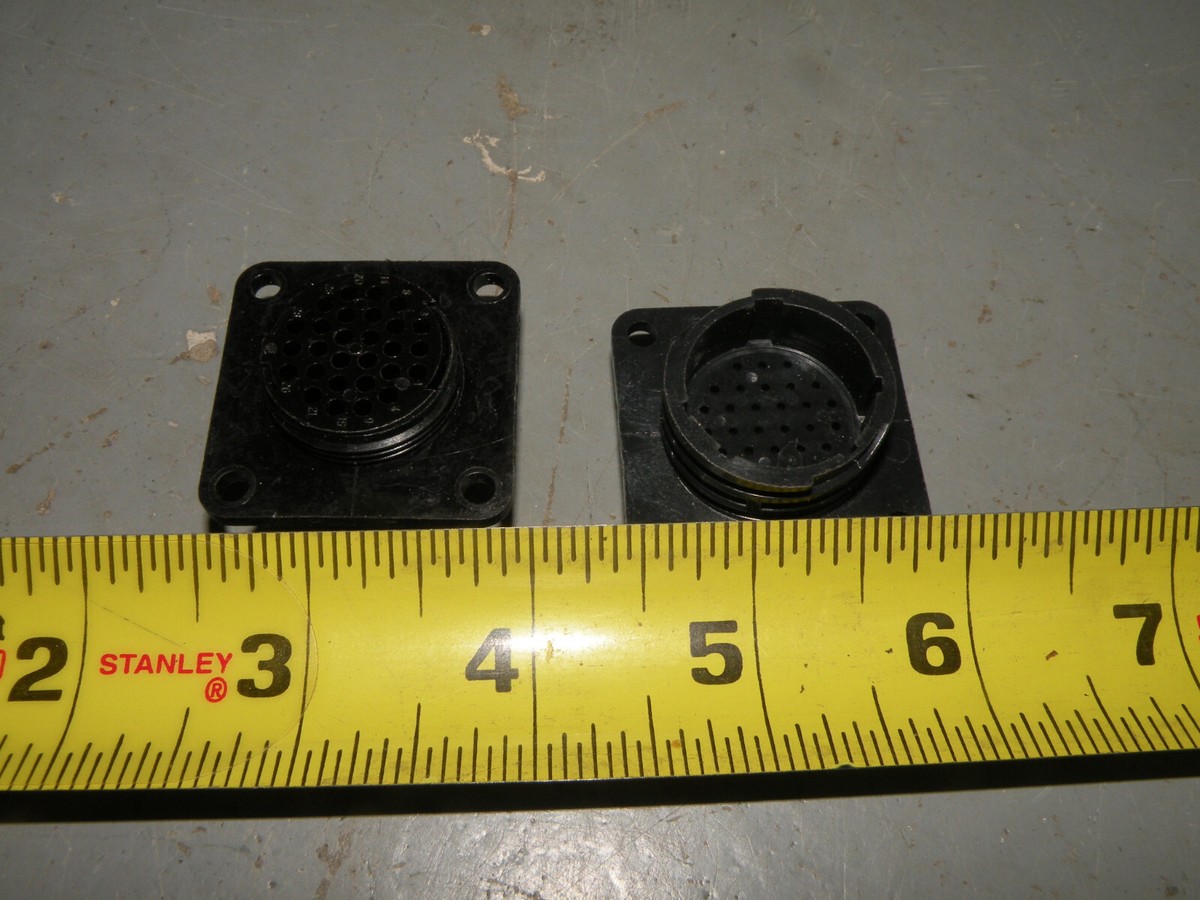 G-RAP【TIGHT LIFE】TIMES UP 1) AMP / TE CONNECTIVITY 205840-3 Circular Power Connector Housing