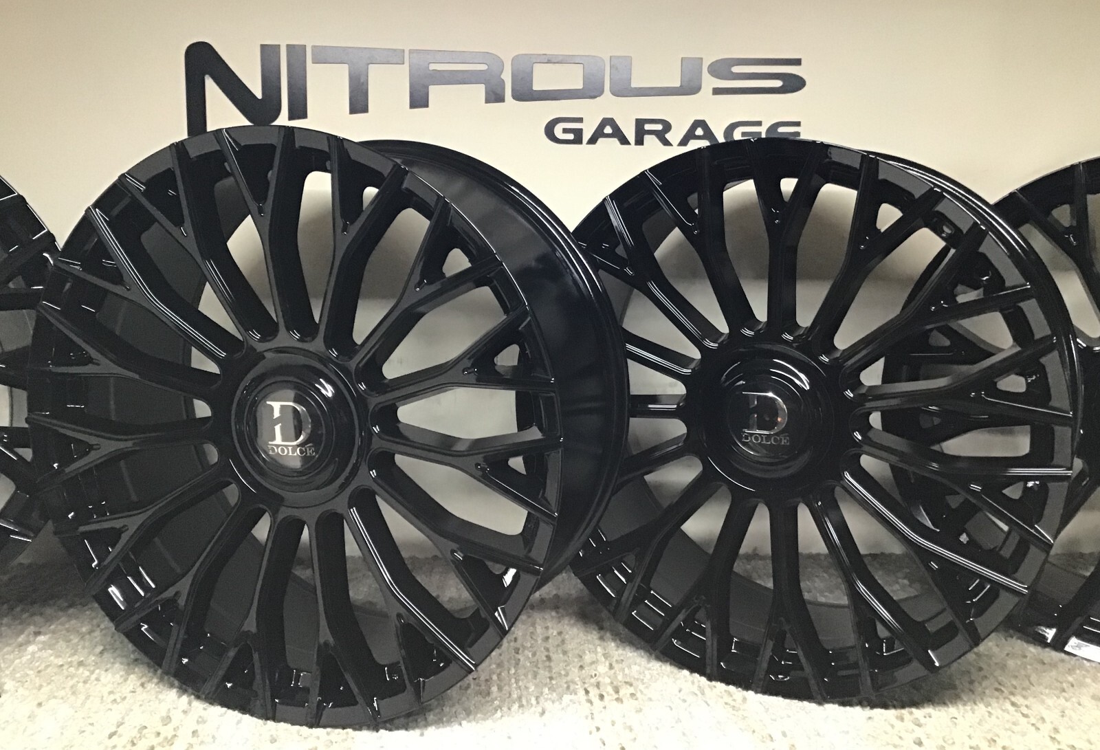 22 DOLCE ROMA BLACK STAGGERED WHEELS FOR ROLLS ROYCE GHOST WRAITH DAWN