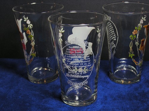 Coke Series 1 Magnificent Ladies of Coca Cola Collector Flared Glass '70s - Picture 2 of 4