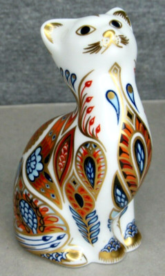 Royal Crown Derby Siamese Kitten Cat Bone China 1st Quality Gold Tag Imari Style
