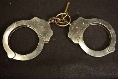 Vintage PEERLESS Handcuffs Patent 1531-1451 1872857