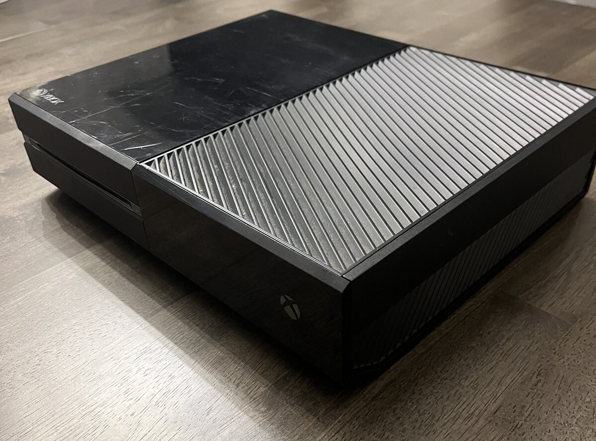 中古★XBOX ONE CONSOLE 1540 本体 おまけ付き 中古☆XBOX ONE CONSOLE 1540 本体 おまけ付き - メルカリ
