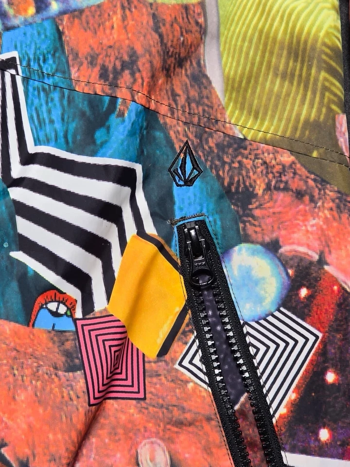 Volcom Jacket Mens Small Windbreaker Full Zip Hooded Lightweight Sub Nation AOP - Image 2 of 4